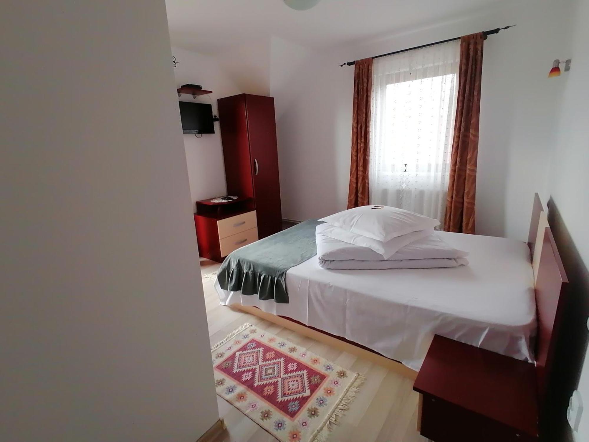 Hotel Garofita Pietrei Craiului à Peştera Extérieur photo