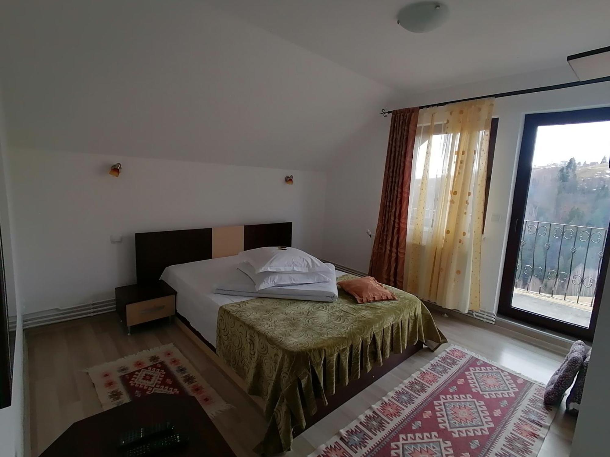 Hotel Garofita Pietrei Craiului à Peştera Extérieur photo