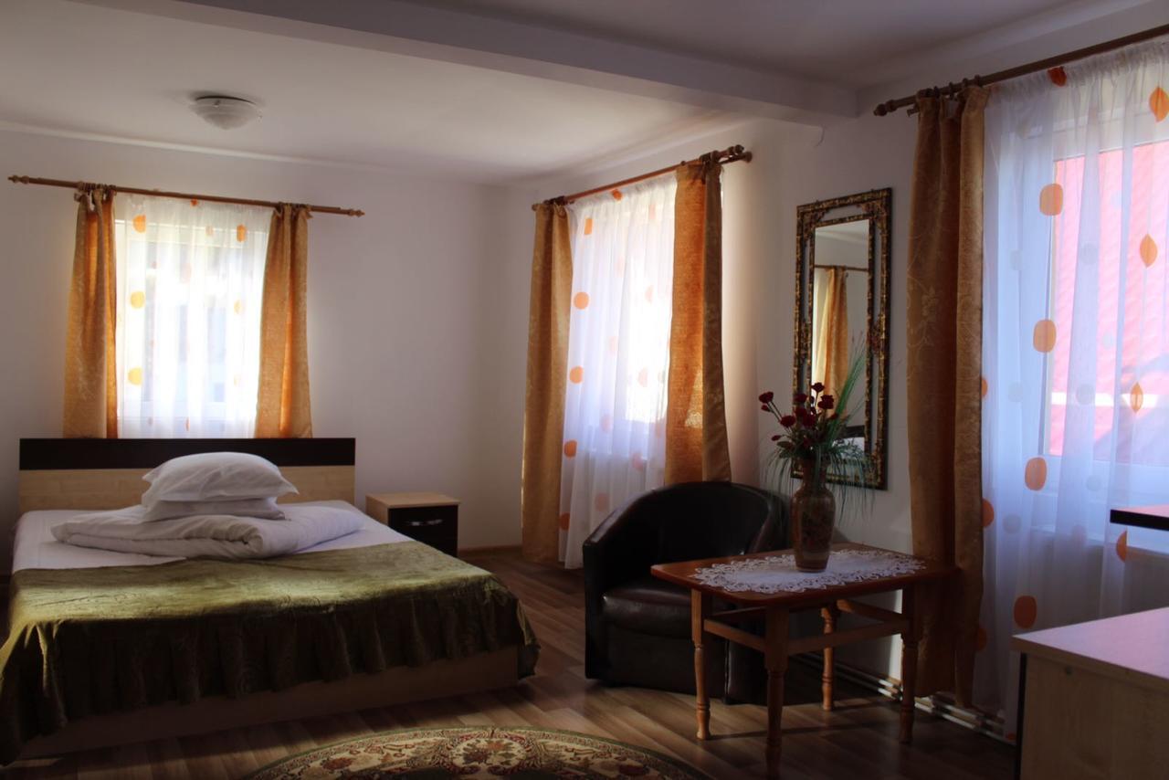 Hotel Garofita Pietrei Craiului à Peştera Extérieur photo